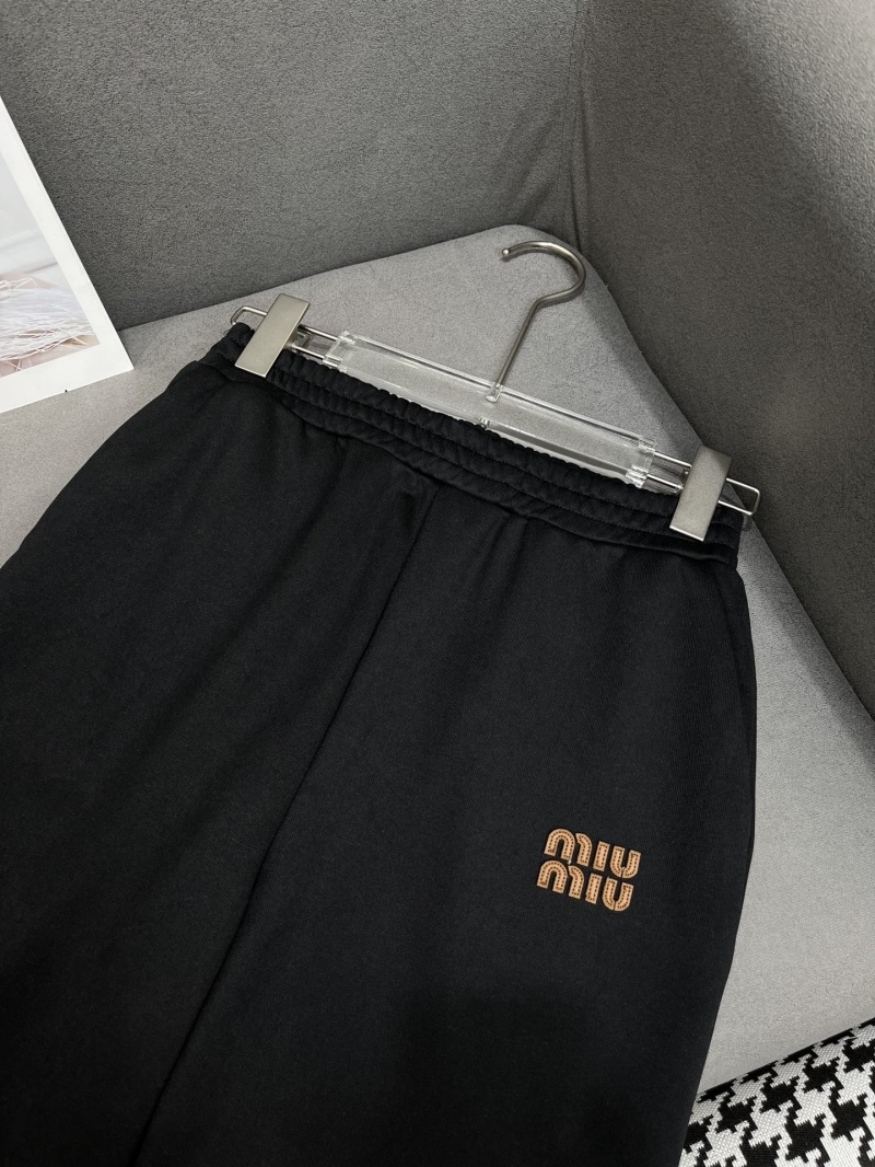 Miu Miu sets